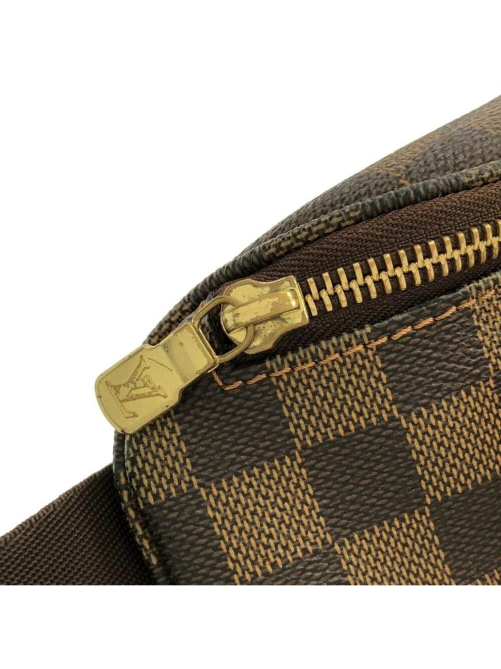 Louis Vuitton Damier Bum Bag Melville - Picture 5 of 9